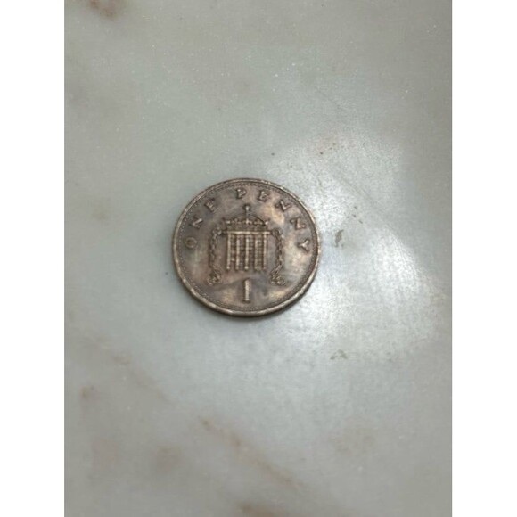 Great Britain One Penny Coin Queen Elizabeth II - Picture 4 of 4